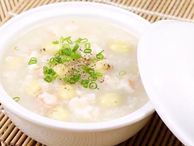 3 cách nấu cháo tôm hạt sen nóng hổi bổ dưỡng cho bé - 1
