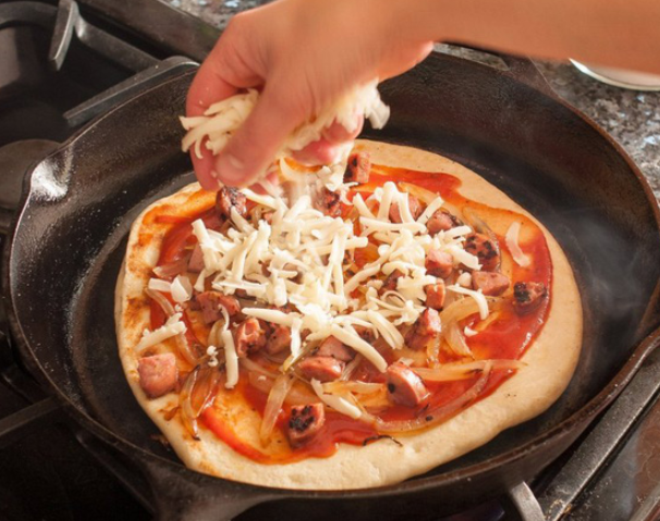 Cách làm pizza bò đơn giản tại nhà mà ngon như ngoài hàng - 9
