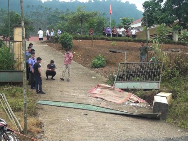 Cổng trường sập đè chết 3 học sinh mầm non và tiểu học: Hiệu trưởng lên tiếng