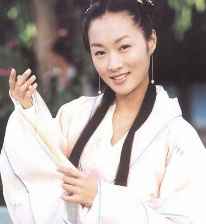 Sau 20 năm, amp;#34;Công chúa Hoài Ngọcamp;#34; từng bị so sánh với Triệu Vy giờ ra sao? - 6