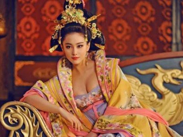 Hoàng hậu xuất thân ca kỹ khiến hoàng đế say như điếu đổ nhờ kỹ năng phòng the tuyệt đỉnh