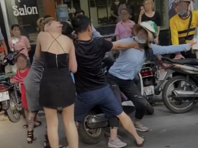 Người vợ trong vụ đánh ghen ở Lý Nam Đế: Tôi ổn, đêm qua chồng tôi không về nhà