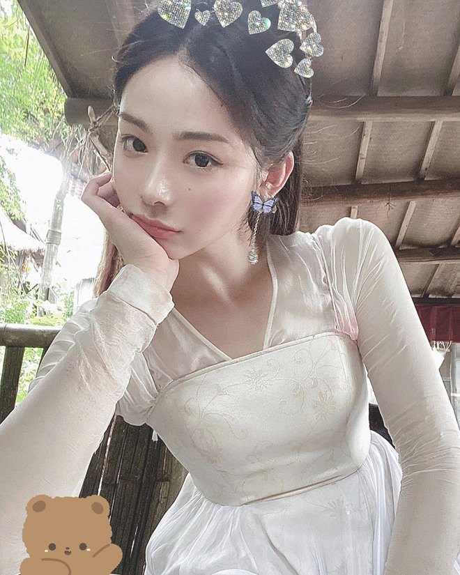 Danh tính cô gái đóng thế cho Lưu Diệc Phi, đánh bại nhan sắc của amp;#34;thần tiên tỷ tỷamp;#34; - 10