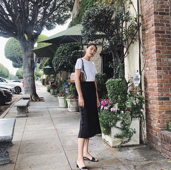 Những quan niệm sai về việc diện đồ tối giản làm vẻ ngoài của nàng bớt lung linh vài phần - 1