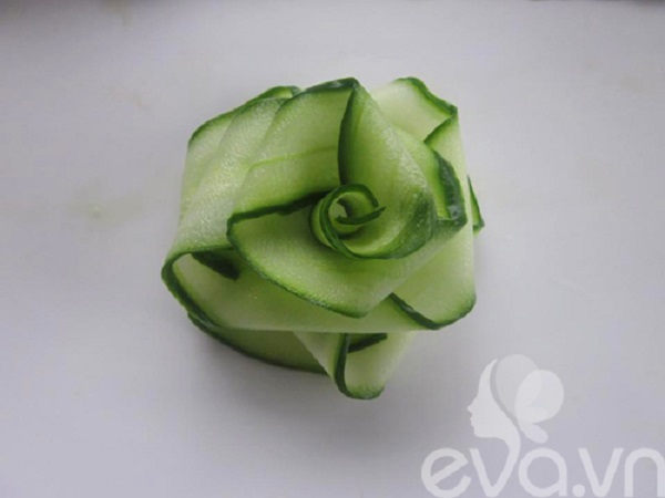 3 cách tỉa dưa leo đẹp mà dễ làm cho món ăn thêm hấp dẫn - 8