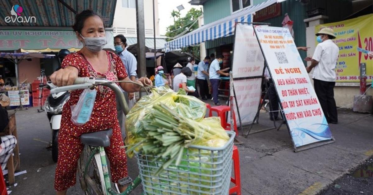 Vì sao giá rau củ quả đến tay người tiêu dùng ở TP.HCM lại tăng cao? - Vimarsana News