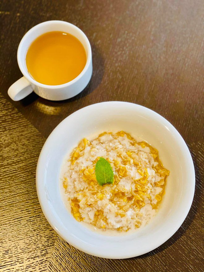 Đoan Trang bắt Hoàng Oanh chờ mỏi mòn mới được ăn cơm và đây là thái độ của đàn em - 20