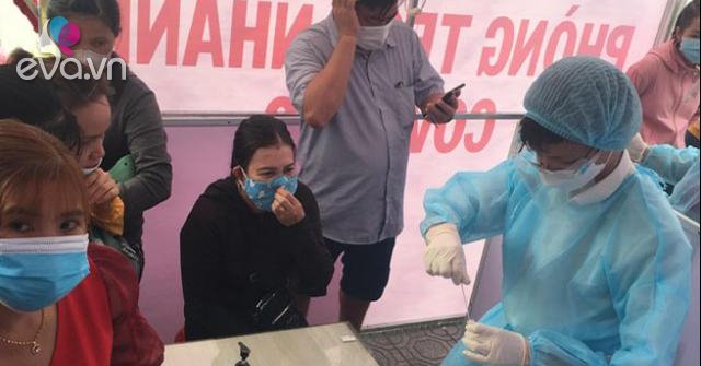 COVID-19 7/7: Test nhanh lấy giấy thông hành, phát hiện 5 người dương tính SARS-CoV-2 - Vimarsana News