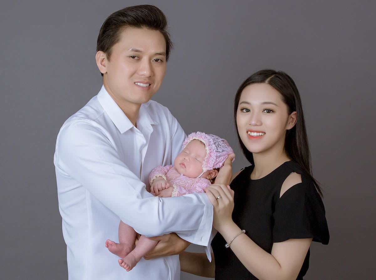 Quách Ngọc Tuyên đưa vợ đã đẻ con đi thi Tốt nghiệp, bị hỏi amp;#34;tảo hôn sao chưa đi tùamp;#34; - 3