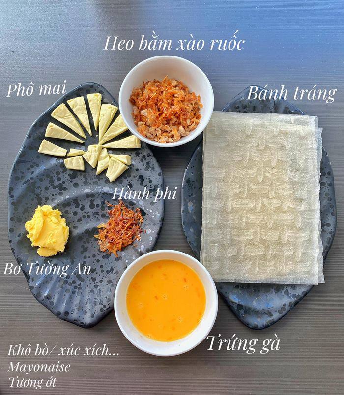 Ở nhà tránh dịch thèm bánh tráng nướng, mẹ bầu lôi chảo ra làm được ngay món ngon như hàng - 4