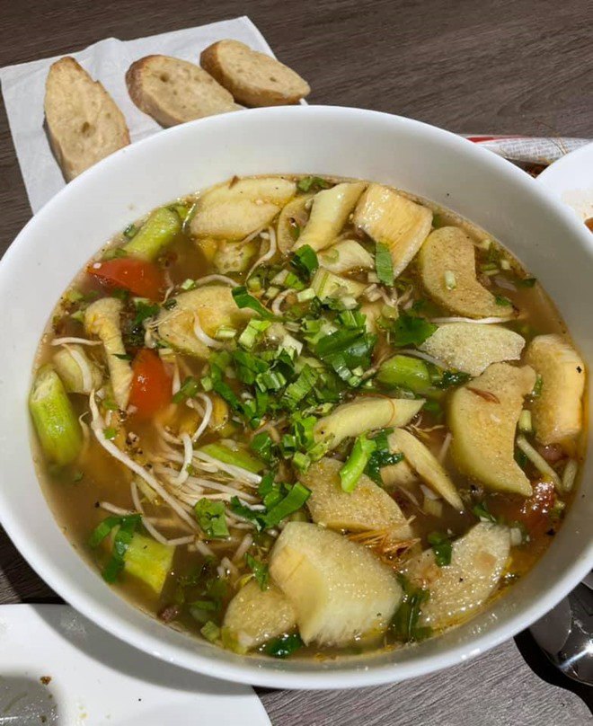Sao vào bếp: Hari Won và em rể chồng vào bếp đều amp;#34;toangamp;#34;, Trấn Thành lại ngày càng lên tay - 11