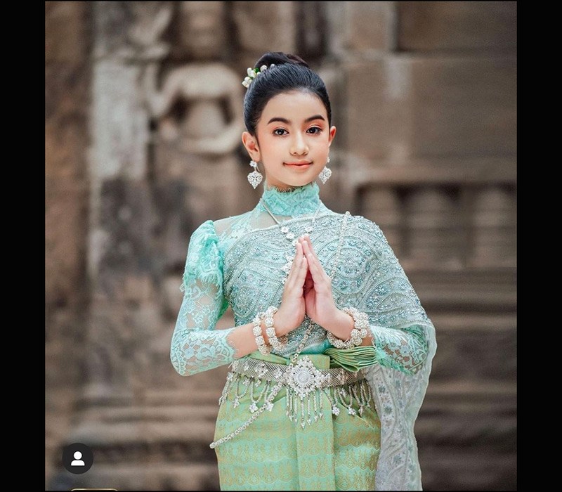 Công chúa cao quý của hoàng gia Campuchia và những bộ trang phục ...