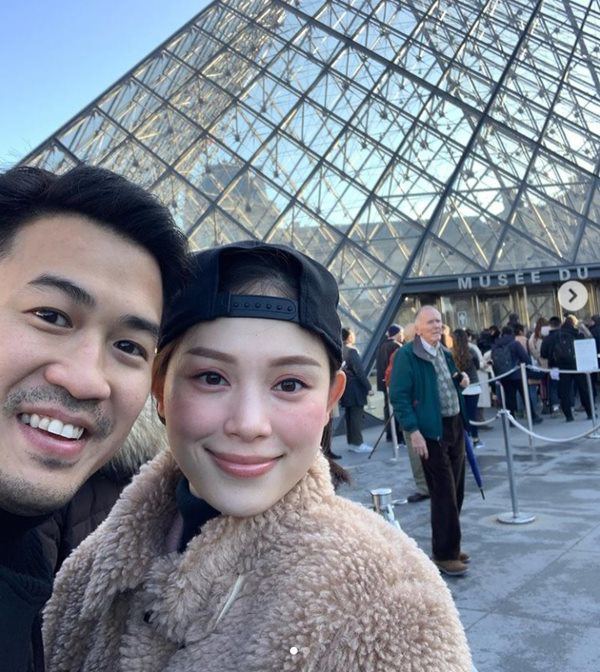 Em chồng Hà Tăng kỷ niệm 2 năm yêu với Linh Rin, so với năm ngoái lại khác thế này!