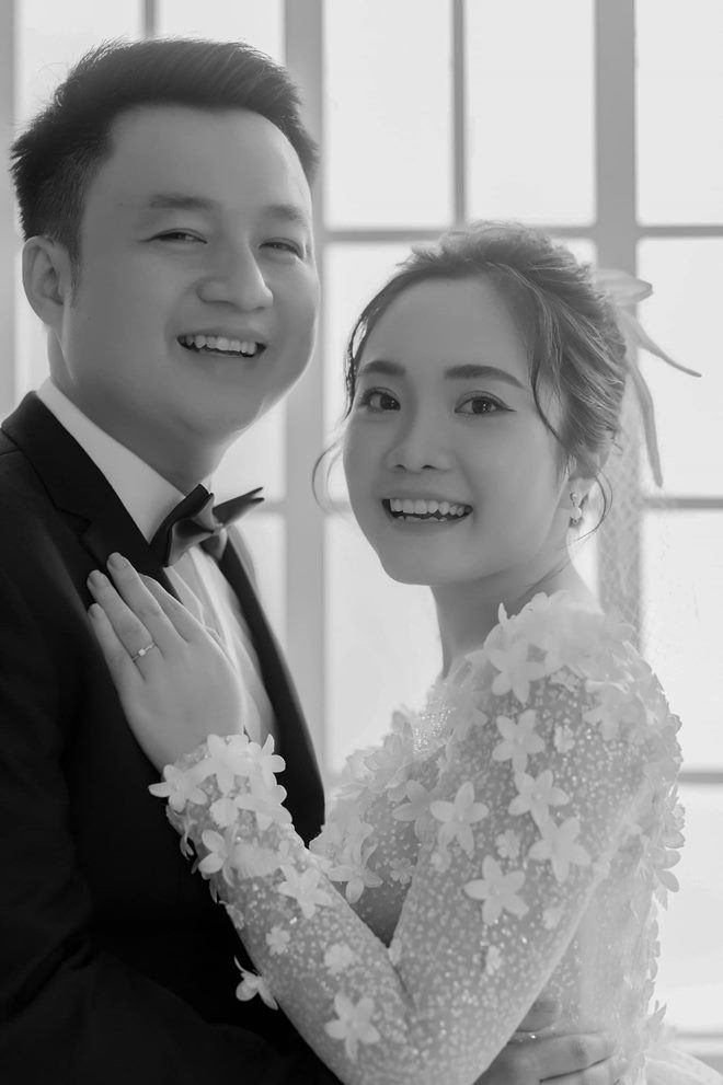 17 tuổi nhắn tin nhầm, 10 năm sau 9X Sài Gòn cưới được chồng như mơ