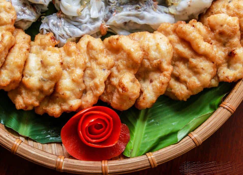 Chả trứng mực Đất Mũi - món ngon hiếu khách của người Cà Mau