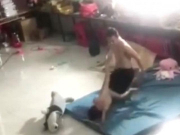 Tin tức 24h: Mẹ đẻ của bé trai 5 tuổi bị cha dượng đánh tàn bạo bất ngờ lên tiếng - Vimarsana News