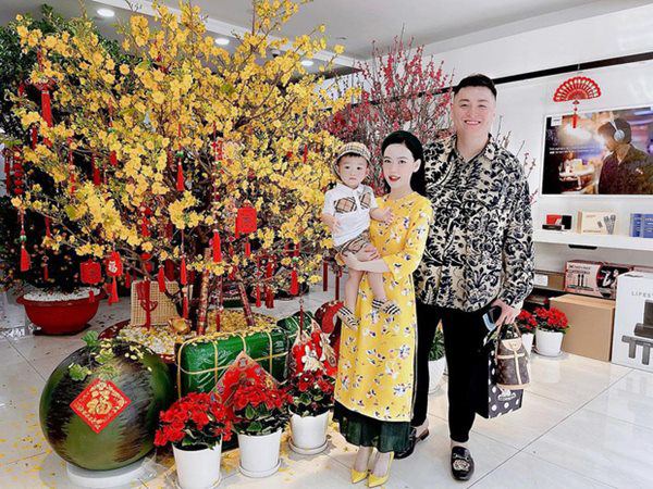 Con dâu ông trùm điện tử SG lấy chồng 6 năm chưa biết nấu ăn, mẹ chồng nói câu chất