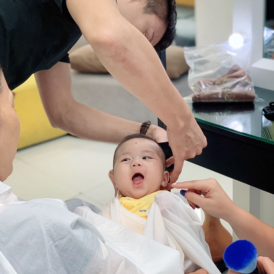 90% mẹ Việt sẽ dừng ngay việc cạo trọc đầu con cho mát vào mùa hè vì nguy hiểm này - 4