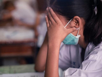 Những ngày giãn cách XH: Lo nhiễm COVID-19 không ai chăm con, 2h sáng vẫn lọ mọ đặt đồ ăn - Vimarsana News