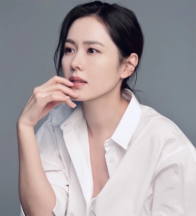 Chưa cưới, Son Ye Jin đã dính tin có bầu với Hyun Bin, ảnh mới nhất bụng to bất thường - 6