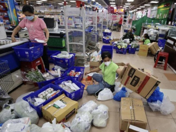 Thấy đùi có cảm giác mát lạnh trên chuyến tàu đêm, người phụ nữ tỉnh giấc liền báo cảnh sát - Vimarsana News