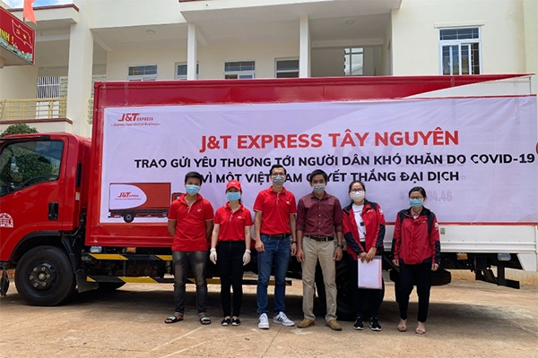 Jamp;T Express chung sức vận chuyển thực phẩm thiết yếu cho các khu vực bị phong tỏa tại Đồng Nai - 3