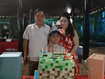 Con trai nữ đại gia Phương Hằng sinh nhật 9 tuổi, CĐM tò mò bởi chiếc bánh kem đặc biệt - Vimarsana News