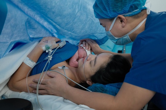 HOT: Phạm Quỳnh Anh đã sinh con thứ 3, bạn trai kém tuổi phản ứng không như tưởng tượng - 3
