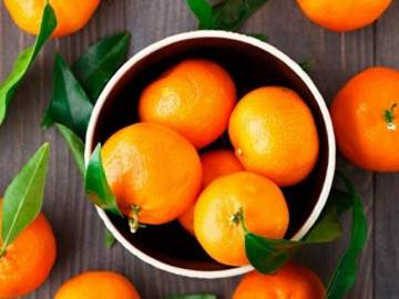 Vì sao Đông y nói ăn quả cam bỏ phần nào, phí phần đó?