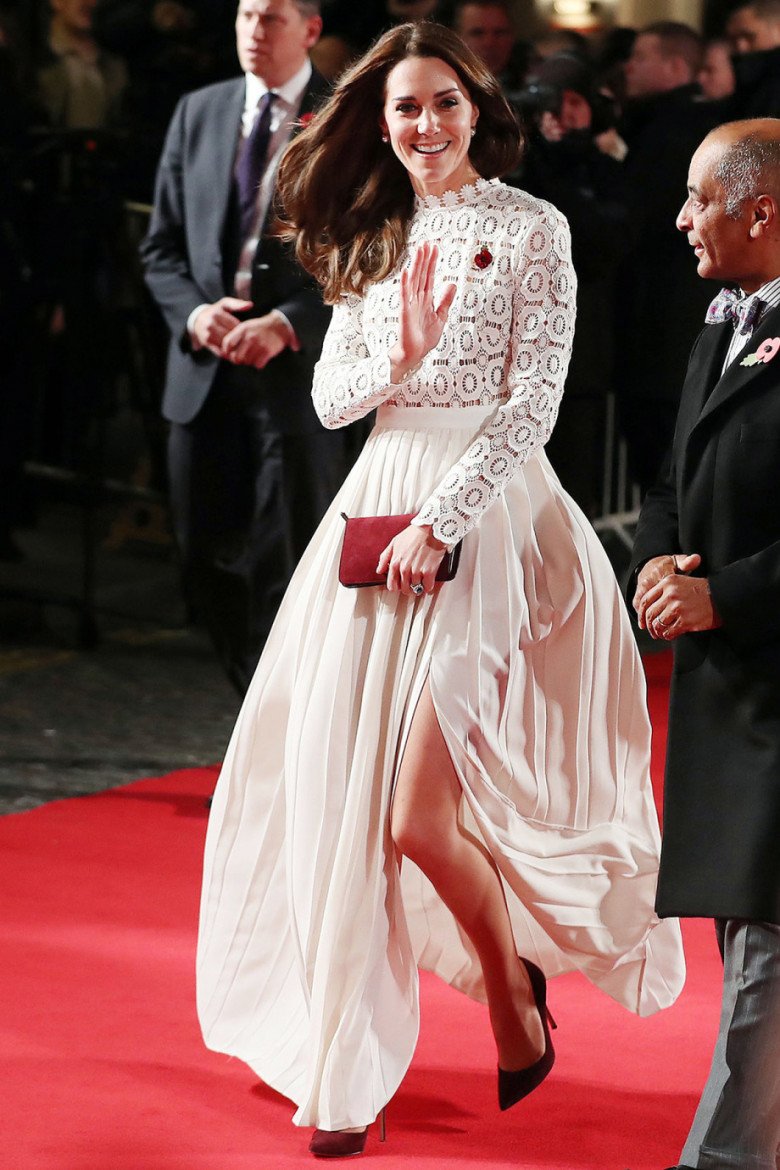Công nương Kate mặc lại đồ cũ ba lần, giá hơn 40 triệu đồng, đẹp như mới mua - 13