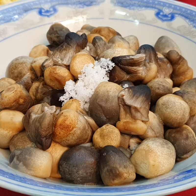 2 cách làm nấm rơm kho chay với đậu hũ, nước tương cực ngon cho rằm tháng 7 - 6