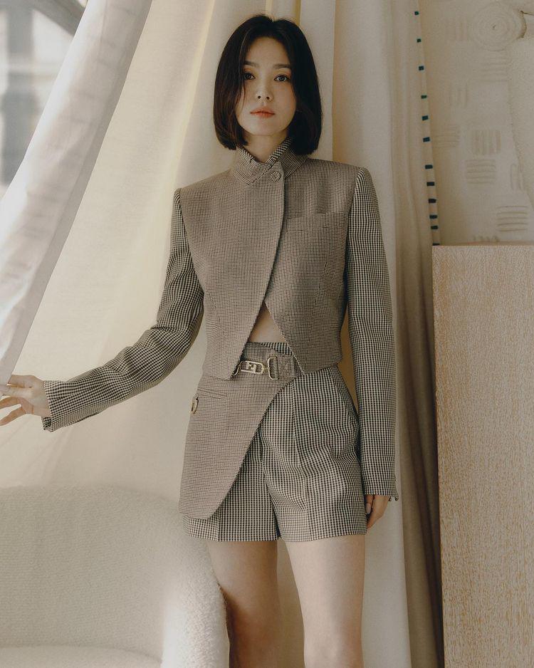 Tiên tri xu hướng thời trang Thu Đông của Song Hye Kyo - 4