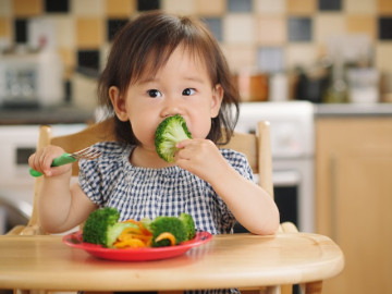 Trẻ em bị tiêu chảy nên ăn gì để cầm tiêu chảy?
