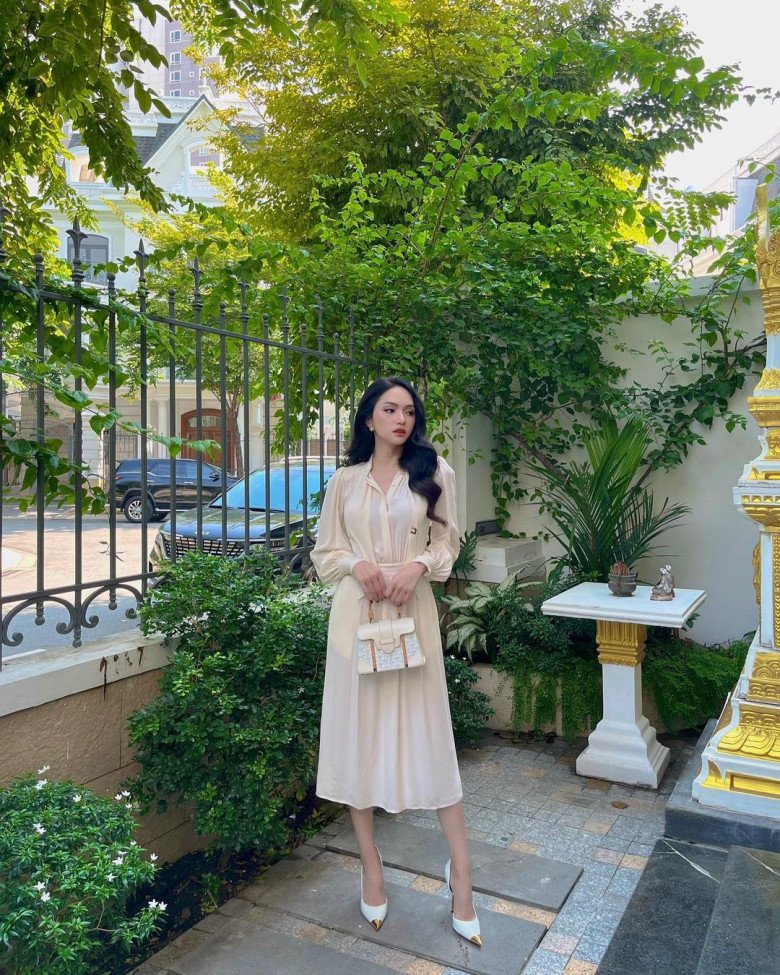 Hoa hậu Việt xa bạn trai CEO trẻ ăn mặc phong phanh, về nước lại kín đáo như nàng thơ - 6