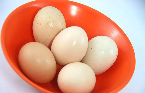 4 cách làm trứng muối ngon có thể ăn liền mà không hề tanh - 1