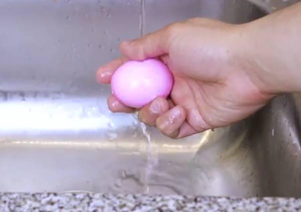 4 cách làm trứng muối ngon có thể ăn liền mà không hề tanh - 14