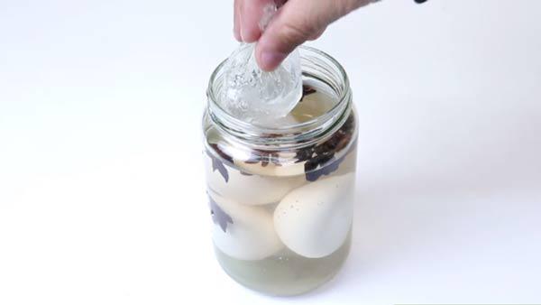 4 cách làm trứng muối ngon có thể ăn liền mà không hề tanh - 11