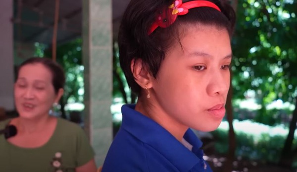 Cô gái Đồng Tháp có mái tóc suôn dài, bỗng dưng đứt gãy nham nhở khiến thợ cắt tóc thốt: amp;#34;Có thể là vấn đề tâm linhamp;#34; - 3