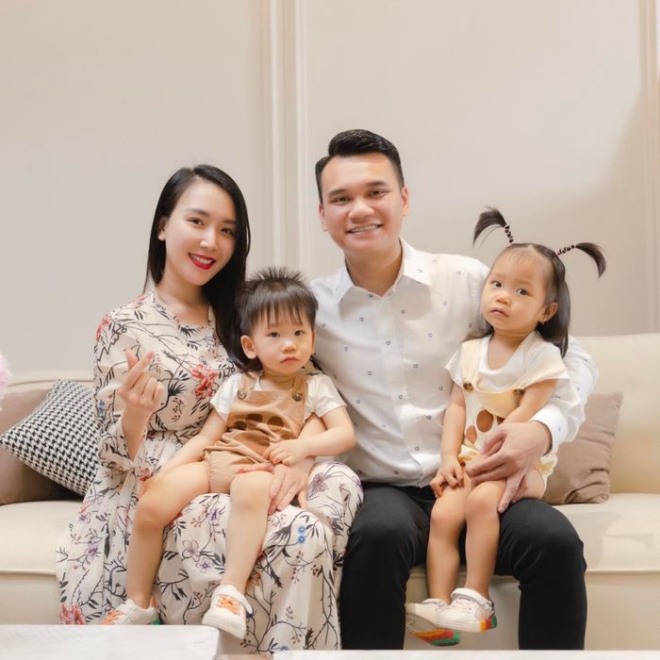 Sao Việt tặng biệt thự cho vợ: Khắc Việt thương vợ mang bầu đôi, Tuấn Hưng bán xe mua nhà - 4
