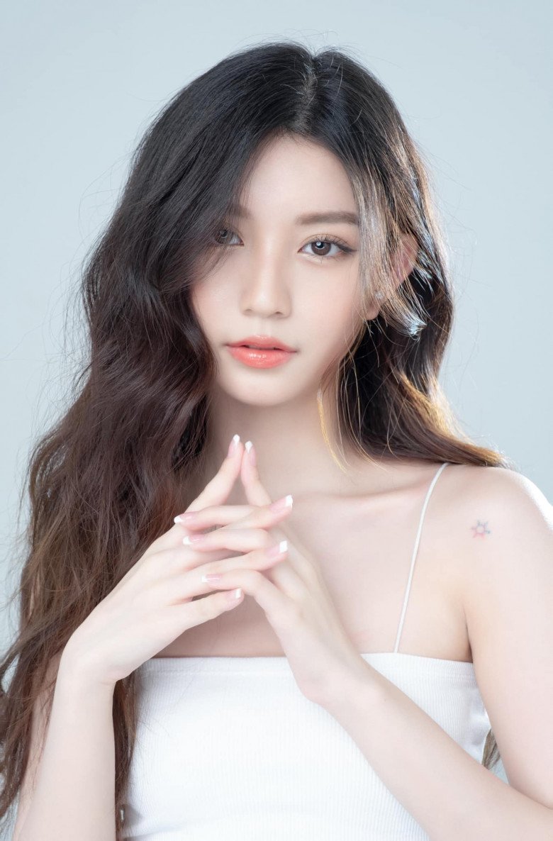 Hotgirl từng biếu mẹ gần 100 triệu dịp Trung thu hóa ra là gái xinh nức tiếng Sài Gòn, kiếm tiền từ rất sớm - 4