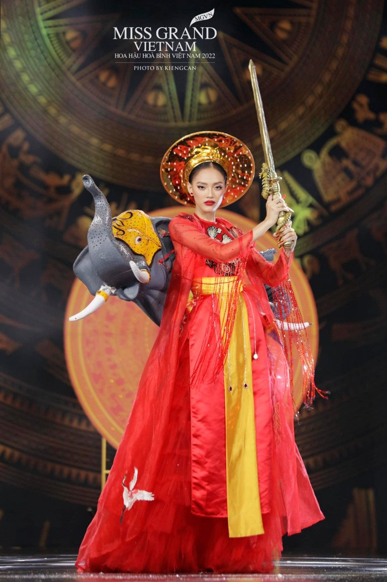 amp;#34;Nổi da gàamp;#34; với trang phục dân tộc tại Miss Grand Vietnam 2022, fan Thái cũng phải ngẩn ngơ - 12
