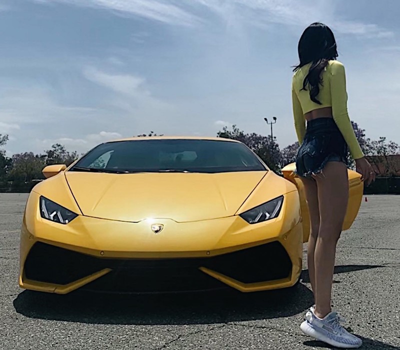 Chân Dung Hot Girl Jessi Lương Lái Siêu Xe Lamborghini, Bên Ngoài Xinh Đẹp,  Bên Trong Múi Cơ Trập Trùng