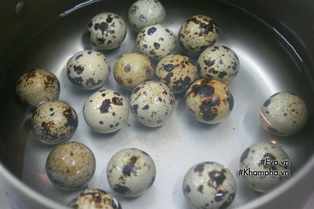 2 cách tiến hành trứng cút lộn xào mạ dễ dàng thực hiện, thơm và ngon khó khăn chống - 4