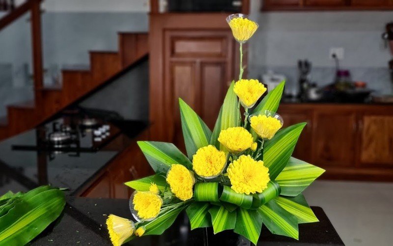 6 loại hoa đặt bàn thờ thu hút tài khí, tiền vào ào ào