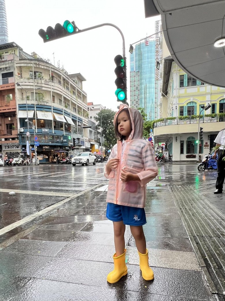 Sao Việt 24h: Hoa hậu Nguyễn Thị Huyền có con gái 16 tuổi cao vượt trội, nhan sắc không kém người mẹ vang danh - 13