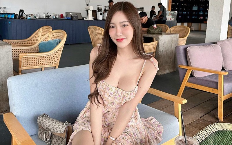 Hot Girl Nóng Bỏng Nhất Thái Lan Mang Gương Mặt Học Sinh Nhưng Body Phụ  Huynh