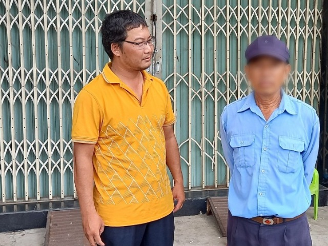 Tin tức 24h: Bảo vệ tiệm vàng ở Khánh Hòa kể lại giây phút tên cướp áp vật giống súng vào mạn sườn