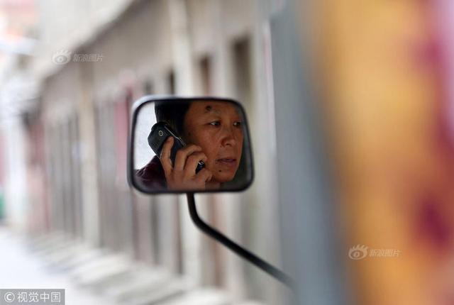 be 70 binh nuoc moi ngay, nguoi phu nu kiem 20 trieu/thang, tau nha pho sau 3 nam - 4