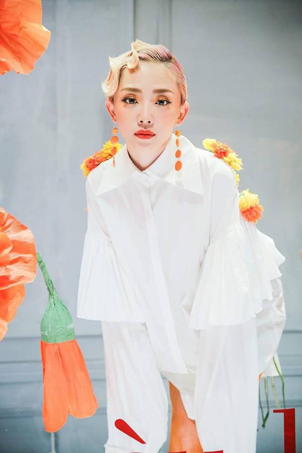 hom qua khan gia phan doi toc den dai, hom nay h'hen nie doi thanh toc dai mau... bach kim? - 7