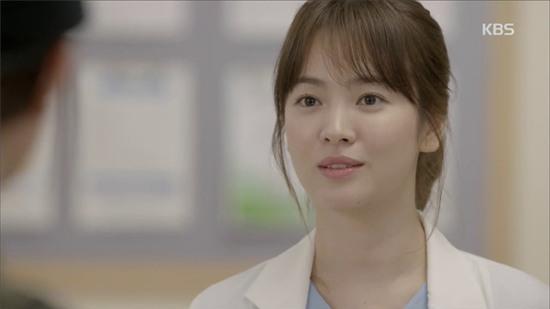 ngoai doi la my nhan, vao vai nhan vat cua song hye kyo, kha ngan bi che kem sac vi... - 2